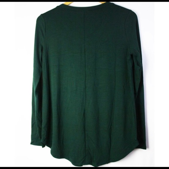 💐V-Neck Long Sleeve Top w/Leopard Pocket - Picture 2 of 3